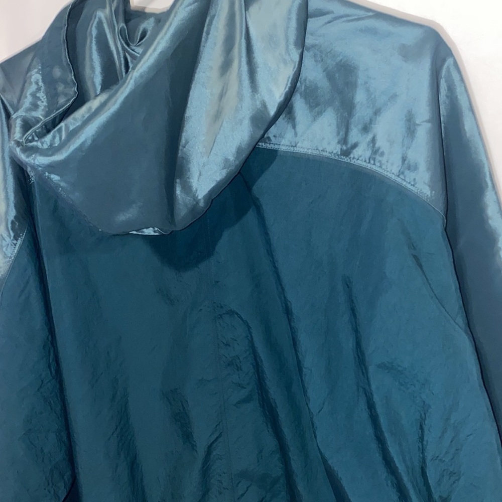 Mens Reebok Jacket. - Picture 10 of 11